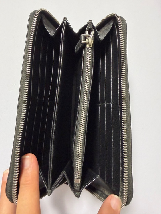 サフィアーノウォレット（ブランド財布・小物）の商品画像 - 査定依頼日：2026年4月20日 - 最高査定価格：100,000円