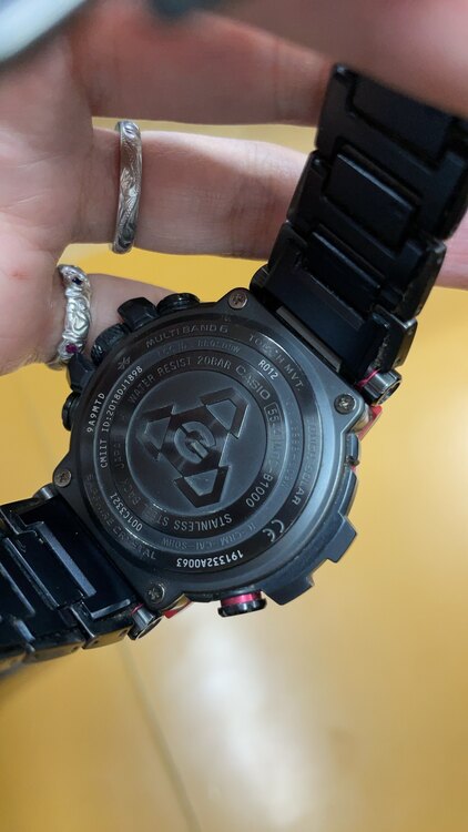 G-SHOCK その他 MTG B100（高級時計）の商品画像 - 査定依頼日：2025年1月20日 - 最高査定価格：24,000円