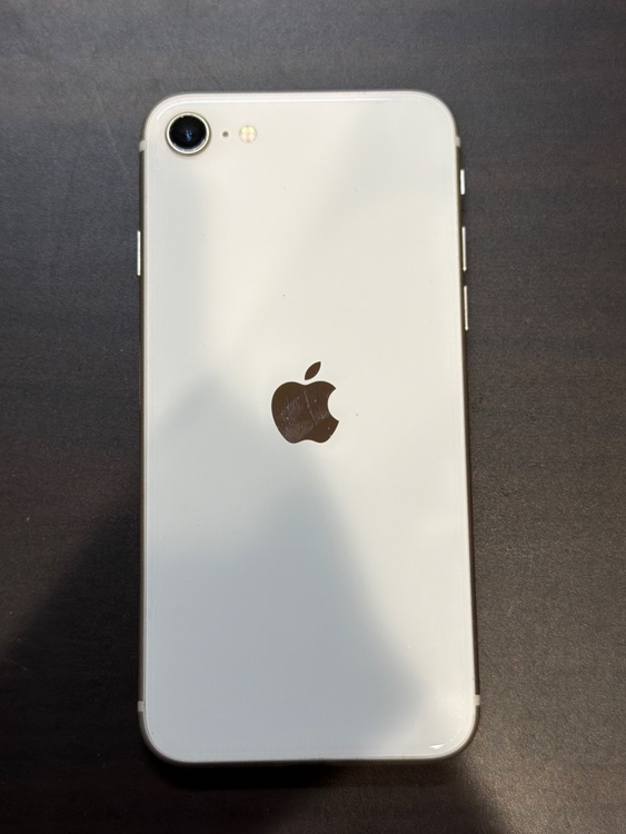 iPhone SE (第3世代)（スマホ）の商品画像 - 査定依頼日：2026年6月26日 - 最高査定価格：20,000円