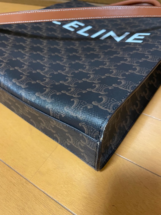 セリーヌ CELINE スモール バーティカル カバ トリオンフ トート（ブランドバッグ）の商品画像 - 査定依頼日：2025年10月26日 - 最高査定価格：100,000円