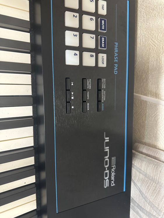 JUNO-DS（ピアノ・楽器・PA機材）の商品画像 - 査定依頼日：2025年10月4日 - 最高査定価格：60,000円