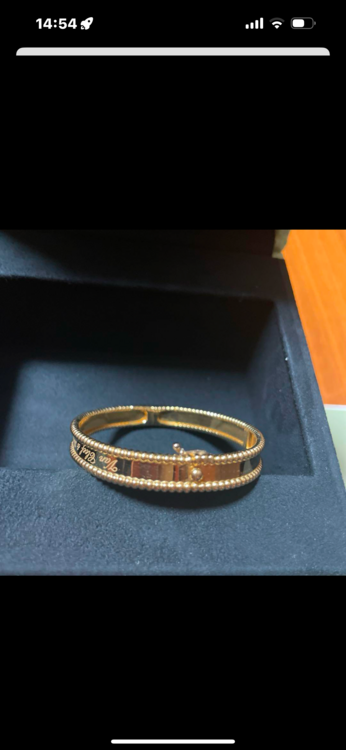 ヴァンクリーフアンドアーペル　ペルレバングル（金・貴金属）の商品画像 - 査定依頼日：2025年1月27日 - 最高査定価格：650,000円