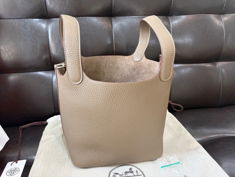 新品/エルメスK刻印ピコタンPM/エトゥープ/シルバー金具（ブランドバッグ）の商品画像 - 査定依頼日：2025年7月1日 - 最高査定価格：620,000円