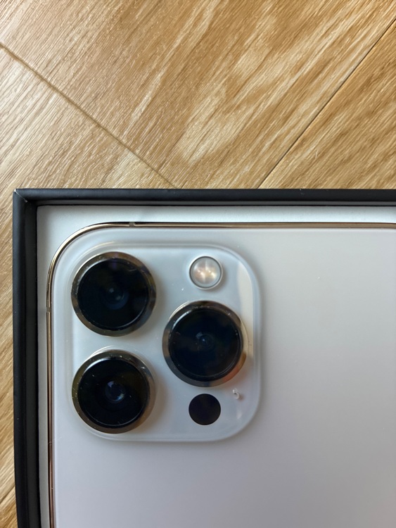 MLJ63J/A（スマホ）の商品画像 - 査定依頼日：2025年10月9日 - 最高査定価格：71,000円