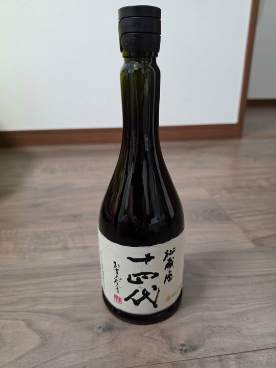 日本酒 十四代（お酒）の商品画像 - 査定依頼日：2026年9月3日 - 最高査定価格：30,000円