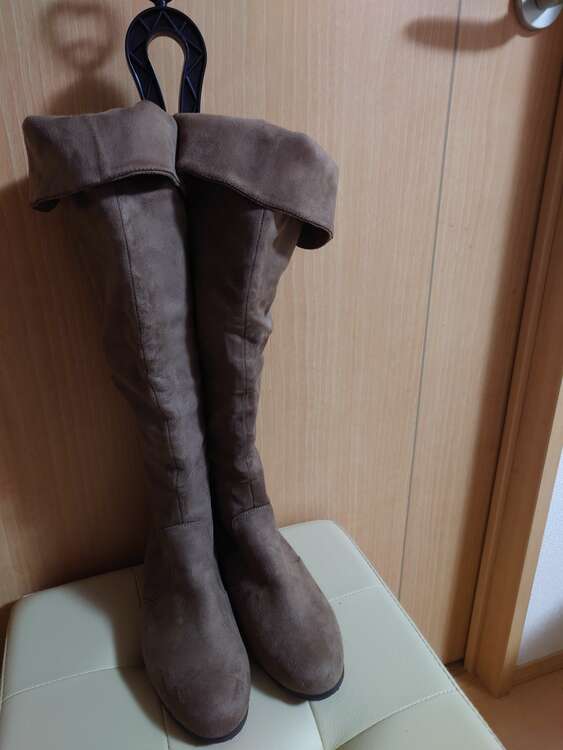 ロングブーツ（古着・ファッション）の商品画像 - 査定依頼日：2025年2月23日