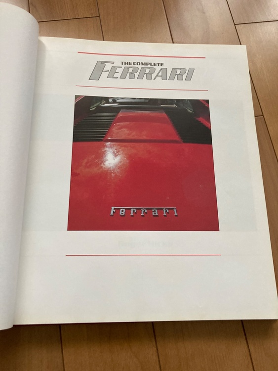 THE COMPLETE FERRARI（古本）の商品画像 - 査定依頼日：2026年4月21日 - 最高査定価格：2,000円