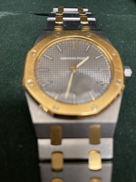 オーデマピゲ ロイヤルオーク （高級時計）の商品画像 - 査定依頼日：2025年9月20日 - 最高査定価格：1,700,000円