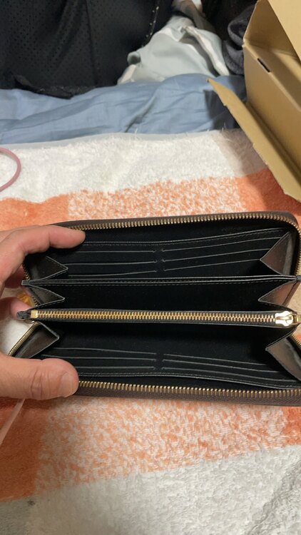 ジャイアントモノグラム（ブランド財布・小物）の商品画像 - 査定依頼日：2025年5月25日 - 最高査定価格：33,300円