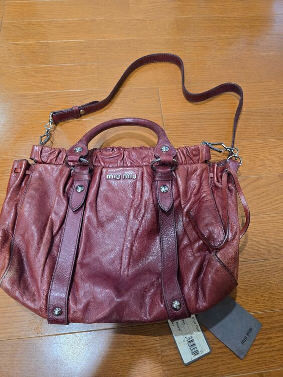 ミュウミュウ（ブランドバッグ）の商品画像 - 査定依頼日：2025年11月15日 - 最高査定価格：20,000円