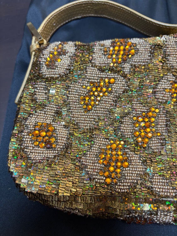 バゲットタイプ　ピーズBAG（ブランドバッグ）の商品画像 - 査定依頼日：2026年3月9日 - 最高査定価格：300,000円