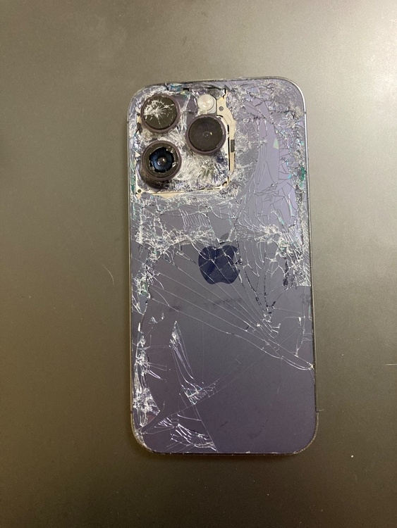 iPhone iPhone 14 Pro 256GB au（スマホ）の商品画像 - 査定依頼日：2026年6月3日 - 最高査定価格：33,000円