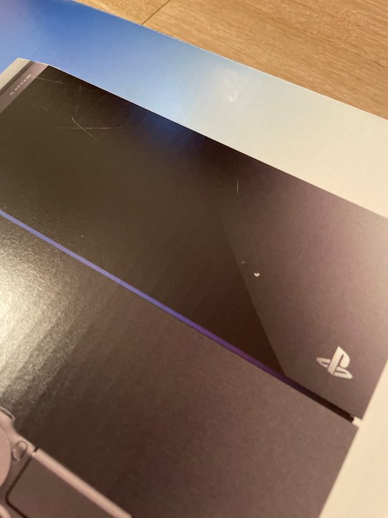 プレイステーション4本体 ジェットブラック(HDD 500GB/CUH-1100（ゲーム機本体・ゲームソフト）の商品画像 - 査定依頼日：2023年1月2日 - 最高査定価格：10,500円