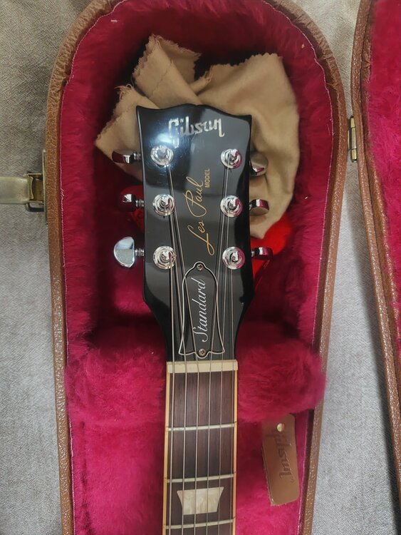 Gibson レスポール 2016T（ピアノ・楽器・PA機材）の商品画像 - 査定依頼日：2026年3月29日 - 最高査定価格：180,000円