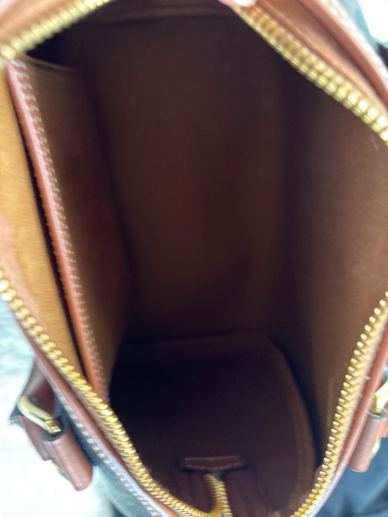 セリーヌ  （ブランドバッグ）の商品画像 - 査定依頼日：2025年10月12日 - 最高査定価格：160,000円