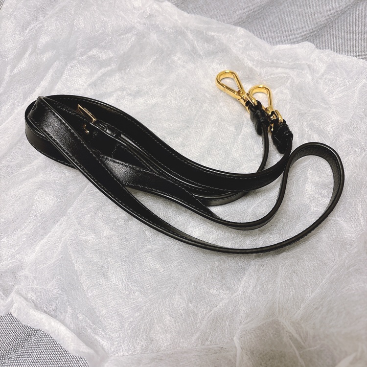 プラダ  （ブランドバッグ）の商品画像 - 査定依頼日：2026年1月15日 - 最高査定価格：200,000円