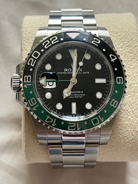 ロレックス GMTマスター 126720VTN（高級時計）の商品画像 - 査定依頼日：2025年6月19日 - 最高査定価格：2,520,000円