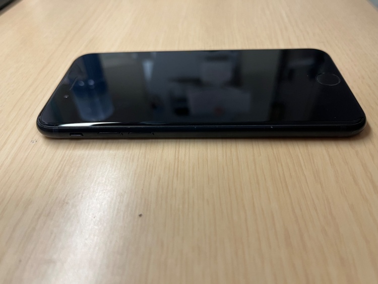 iPhone iPhone SE (第 3 世代) 128GB SIMフリー（スマホ）の商品画像 - 査定依頼日：2026年7月15日 - 最高査定価格：22,000円