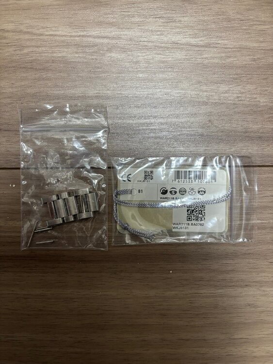 タグホイヤー カレラ WAR211B.BA078（高級時計）の商品画像 - 査定依頼日：2025年3月30日 - 最高査定価格：130,000円