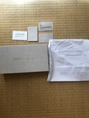 ジミーチュウスタッズラウンドジップ長財布（ブランド財布・小物）の商品画像 - 査定依頼日：2021年9月24日 - 最高査定価格：15,000円