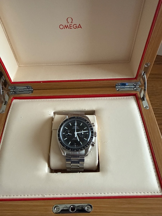 オメガ スピードマスター 311.30.44.51.01.00（高級時計）の商品画像 - 査定依頼日：2026年3月25日 - 最高査定価格：680,000円