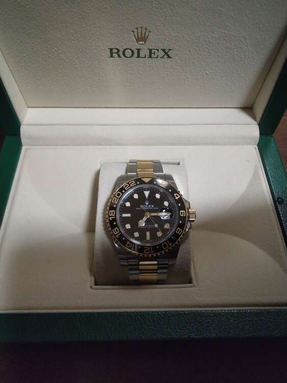 ロレックス GMTマスター 116713LN（高級時計）の商品画像 - 査定依頼日：2025年5月30日 - 最高査定価格：2,020,000円