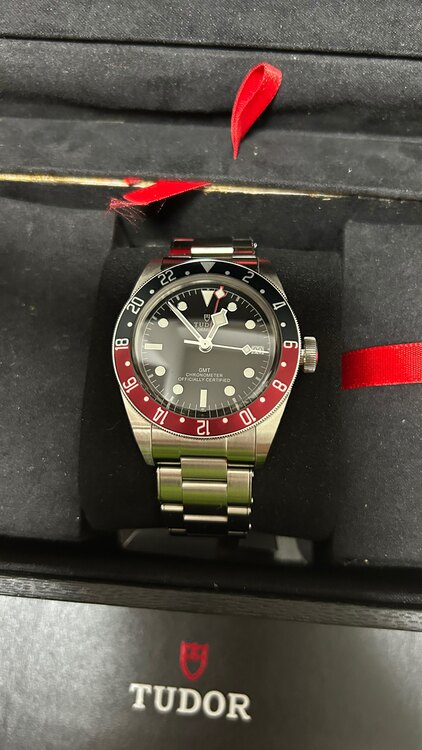 ブラックベイGMT（高級時計）の商品画像 - 査定依頼日：2025年3月26日 - 最高査定価格：400,000円