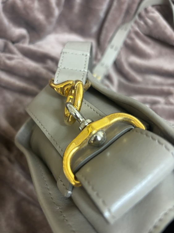 その他 クロエ （ブランドバッグ）の商品画像 - 査定依頼日：2025年11月26日 - 最高査定価格：70,000円