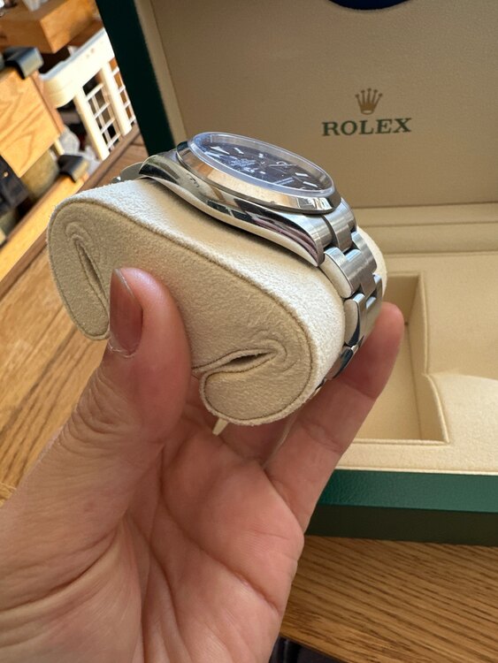 ロレックス エクスプローラー 12427（高級時計）の商品画像 - 査定依頼日：2025年4月15日 - 最高査定価格：1,200,000円