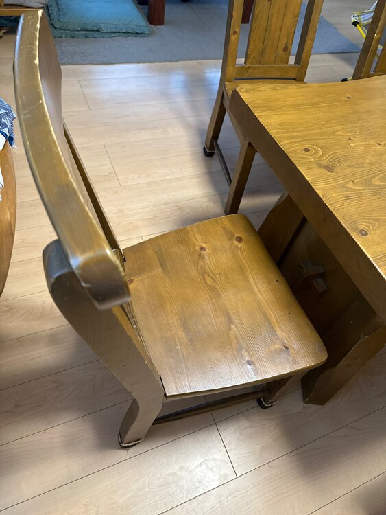 ダイニングセット（家具・寝具）の商品画像 - 査定依頼日：2025年4月22日 - 最高査定価格：100円