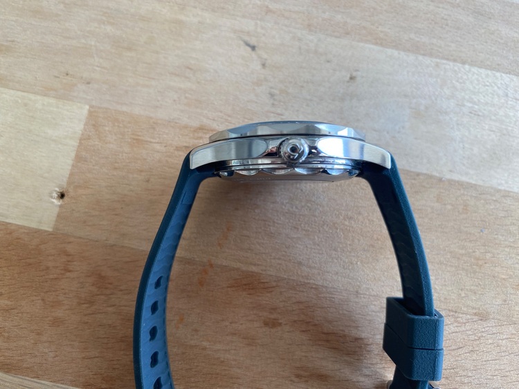 Ô-mê-ga シーマスター 5186586（高級時計）の商品画像 - 査定依頼日：2025年6月29日 - 最高査定価格：500,000円