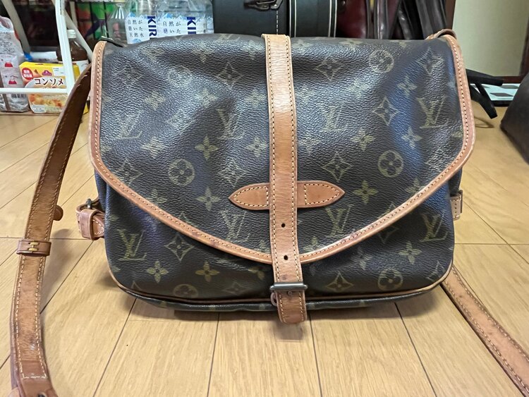 ソミュール（ブランド財布・小物）の商品画像 - 査定依頼日：2025年3月24日 - 最高査定価格：35,000円