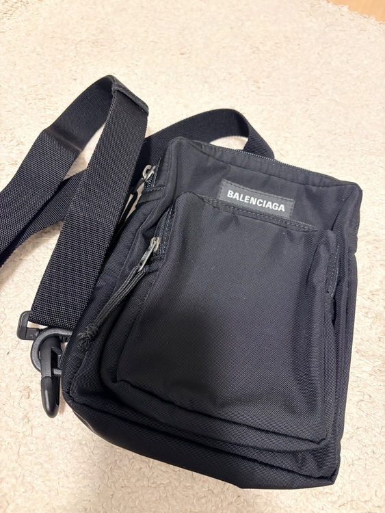 ナイロンショルダーバッグ6202602HF7X1000（ブランドバッグ）の商品画像 - 査定依頼日：2025年12月26日 - 最高査定価格：25,000円