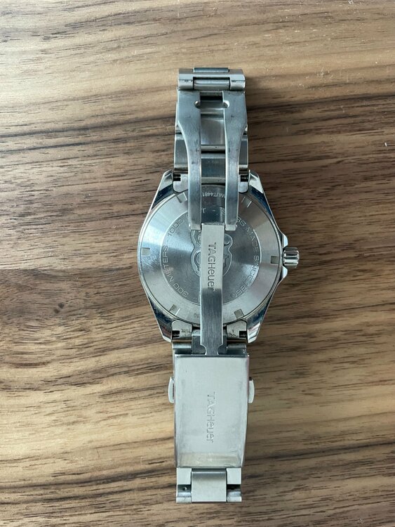 タグ・ホイヤー アクアレーサー（高級時計）の商品画像 - 査定依頼日：2025年12月25日 - 最高査定価格：150,000円