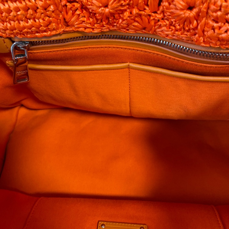 PRADA 編み込みバッグ（ブランドバッグ）の商品画像 - 査定依頼日：2025年8月30日 - 最高査定価格：50,000円