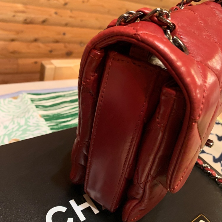 シャネルマトラッセ シルバーチェーン　ラムスキン（ブランドバッグ）の商品画像 - 査定依頼日：2026年2月5日 - 最高査定価格：400,000円