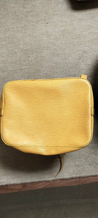 ルイヴィトン エピ （ブランドバッグ）の商品画像 - 査定依頼日：2026年1月18日 - 最高査定価格：50,000円