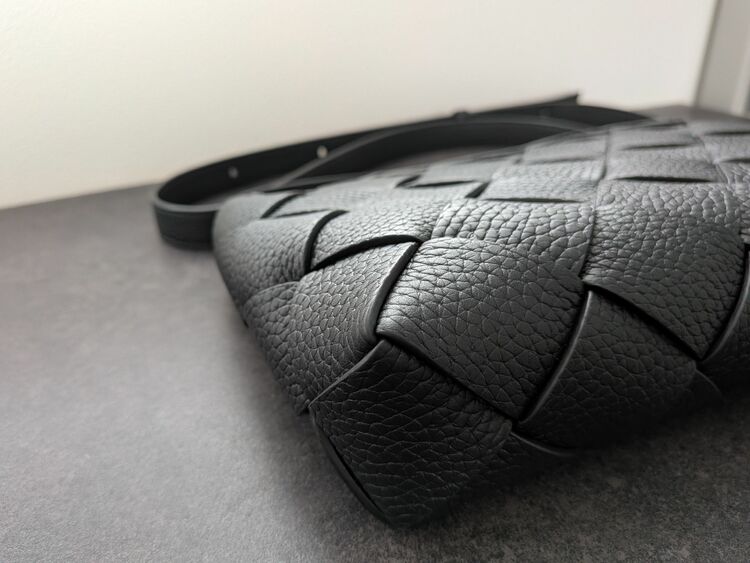 ボッテガ・ヴェネタ  （ブランドバッグ）の商品画像 - 査定依頼日：2025年10月20日 - 最高査定価格：250,000円