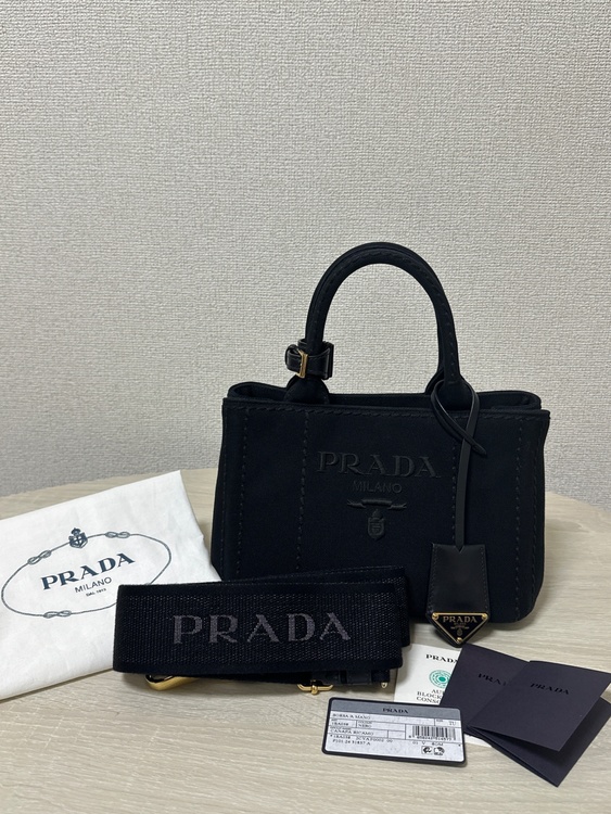 PRADA CANAPA RICAMO 1BA038（ブランドバッグ）の商品画像 - 査定依頼日：2026年6月19日 - 最高査定価格：160,000円