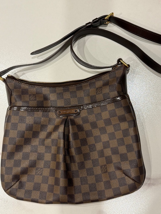 ダミエ・エベヌ ブルームズベリPM ショルダーバッグ（ブランドバッグ）の商品画像 - 査定依頼日：2025年11月19日 - 最高査定価格：120,000円