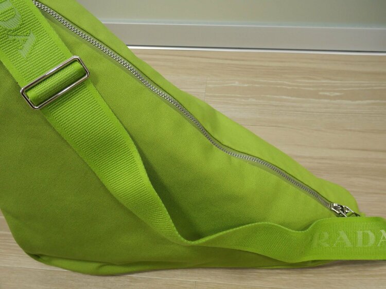 プラダ  （ブランドバッグ）の商品画像 - 査定依頼日：2026年2月10日 - 最高査定価格：80,000円