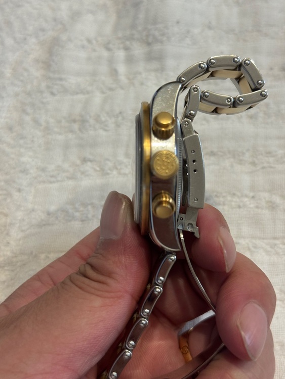 チューダー ブラックベイ 79363N （高級時計）の商品画像 - 査定依頼日：2025年9月28日 - 最高査定価格：560,000円