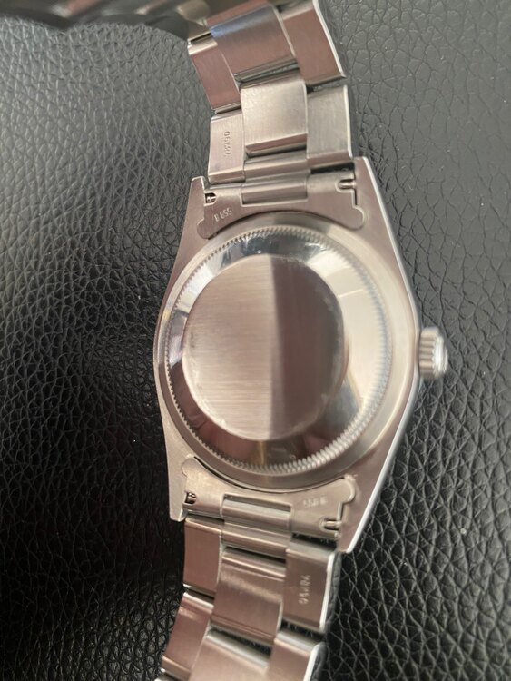 ロレックス エクスプローラー 1427（高級時計）の商品画像 - 査定依頼日：2025年1月5日 - 最高査定価格：1,400,000円