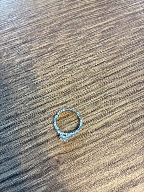 ヴァンドーム グレース エンゲージメントリング (AE_R8210)（金・貴金属）の商品画像 - 査定依頼日：2025年11月13日 - 最高査定価格：70,000円