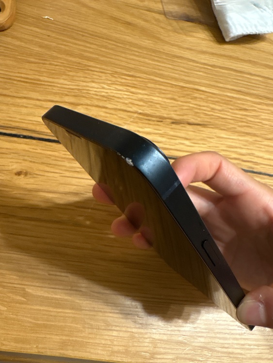 iPhone13（スマホ）の商品画像 - 査定依頼日：2025年10月4日 - 最高査定価格：43,000円