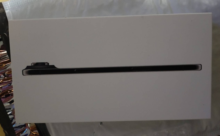 iPhone Air 1TB SIMフリー（スマホ）の商品画像 - 査定依頼日：2026年1月31日 - 最高査定価格：141,000円