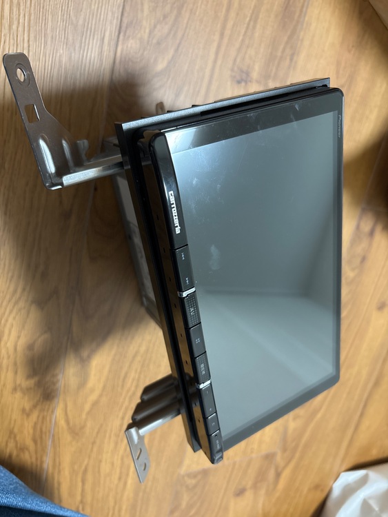 パイオニア　AVIC RQ912（カー用品）の商品画像 - 査定依頼日：2025年6月7日 - 最高査定価格：14,000円