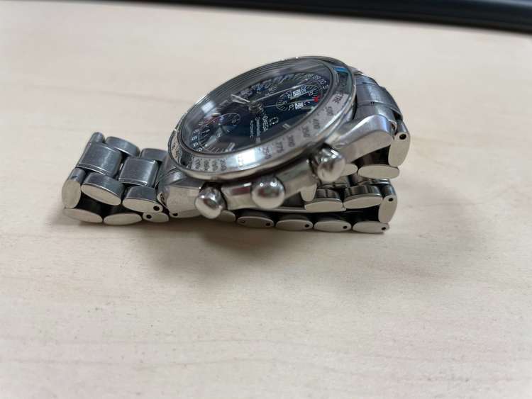 オメガ スピードマスター デイデイト（高級時計）の商品画像 - 査定依頼日：2023年8月2日 - 最高査定価格：240,000円