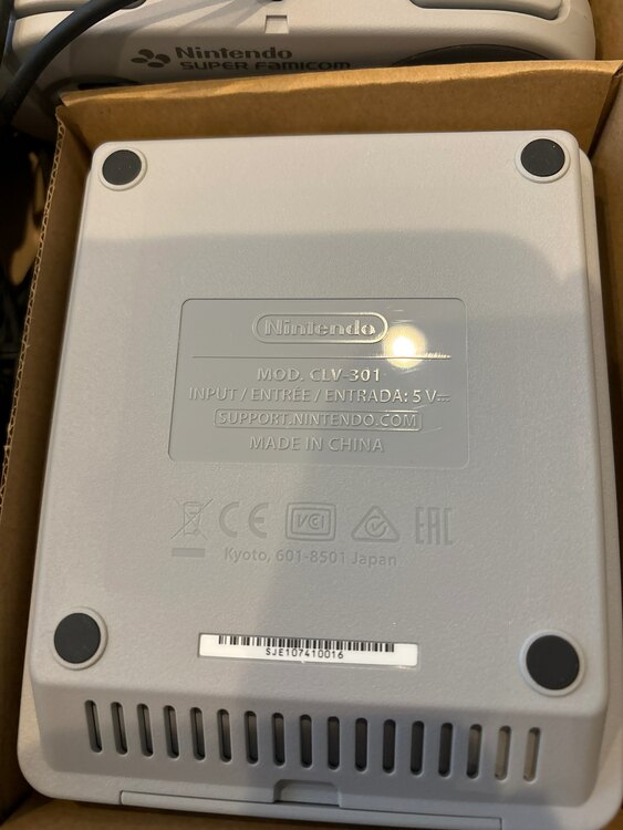 ニンテンドークラシックミニ　スーパーファミコン（ゲーム機本体・ゲームソフト）の商品画像 - 査定依頼日：2025年3月29日 - 最高査定価格：4,000円