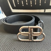 バレンシアガ  （ブランドバッグ）の商品画像 - 査定依頼日：2025年6月8日 - 最高査定価格：40,000円